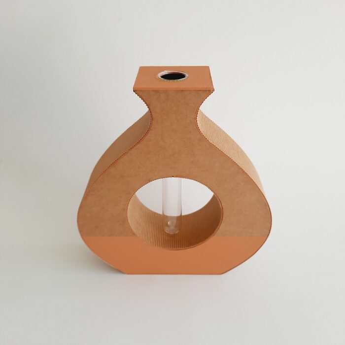 Vase en carton style Amphore avec soliflore